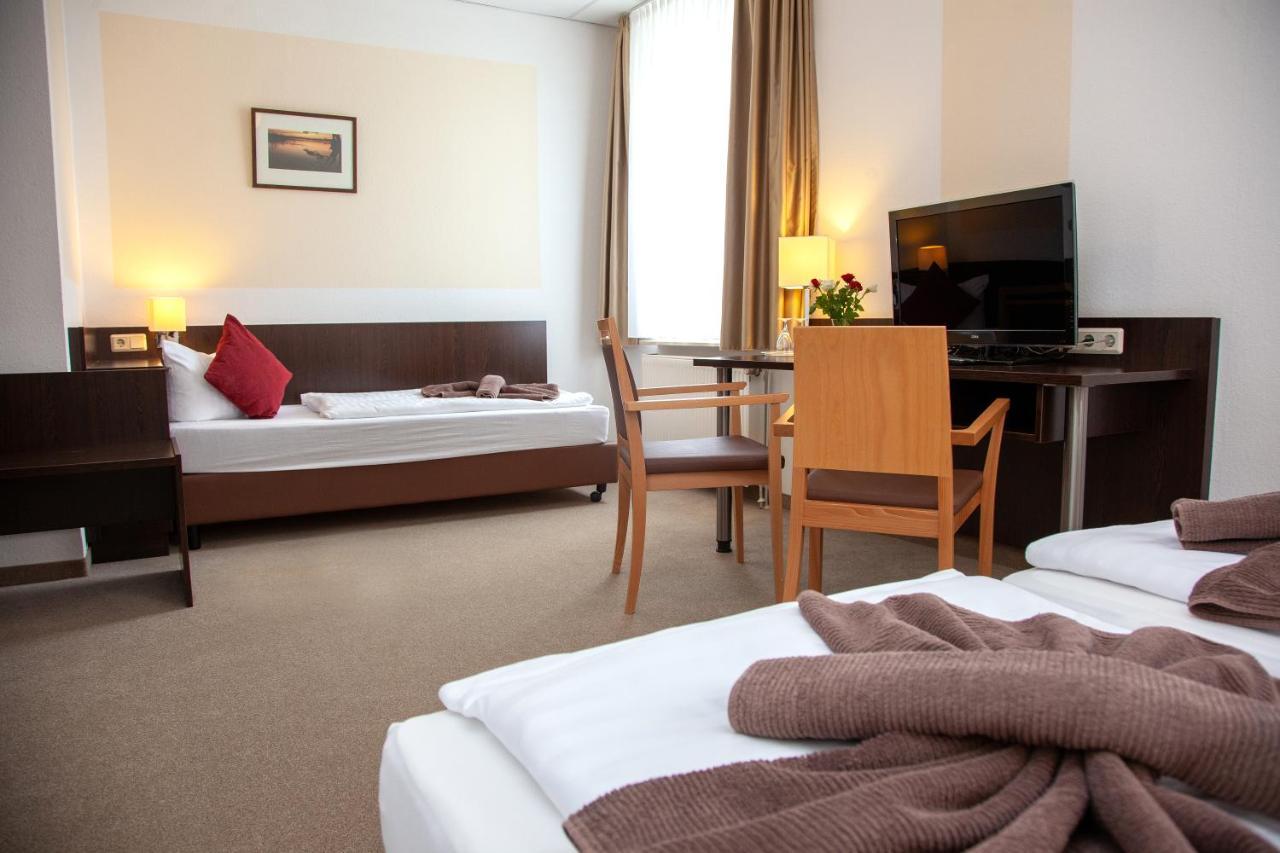 Seehotel Zum Loewen Strasen Экстерьер фото